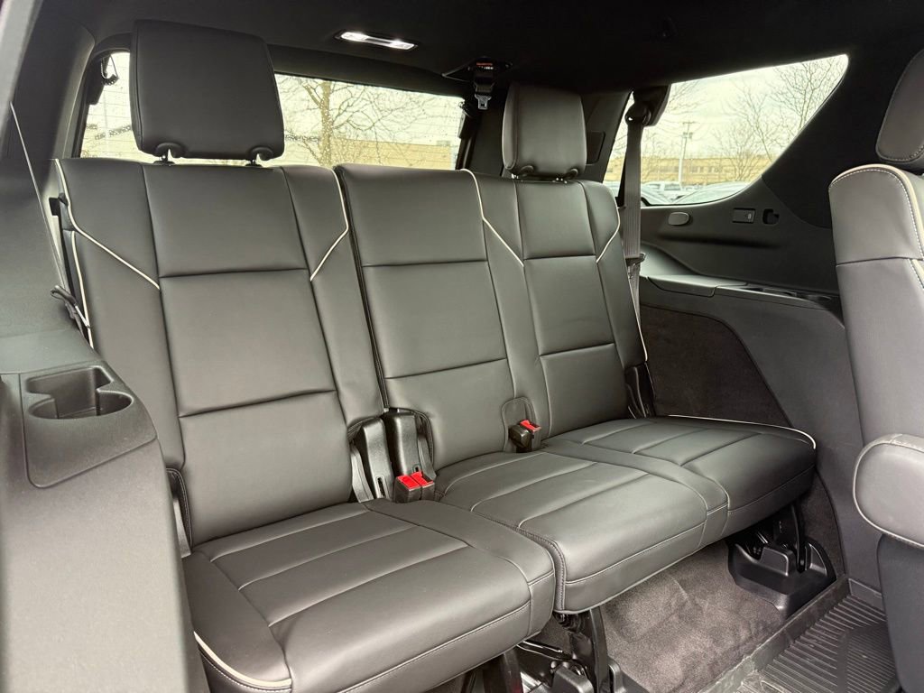 Used 2023 Cadillac Escalade Premium Luxury w/ Performance Package image 18