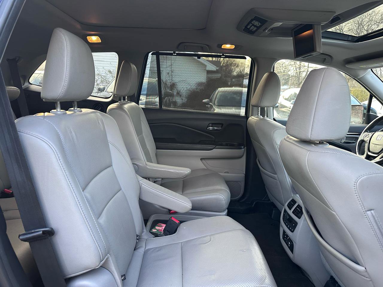 Used 2017 Honda Pilot Elite image 16