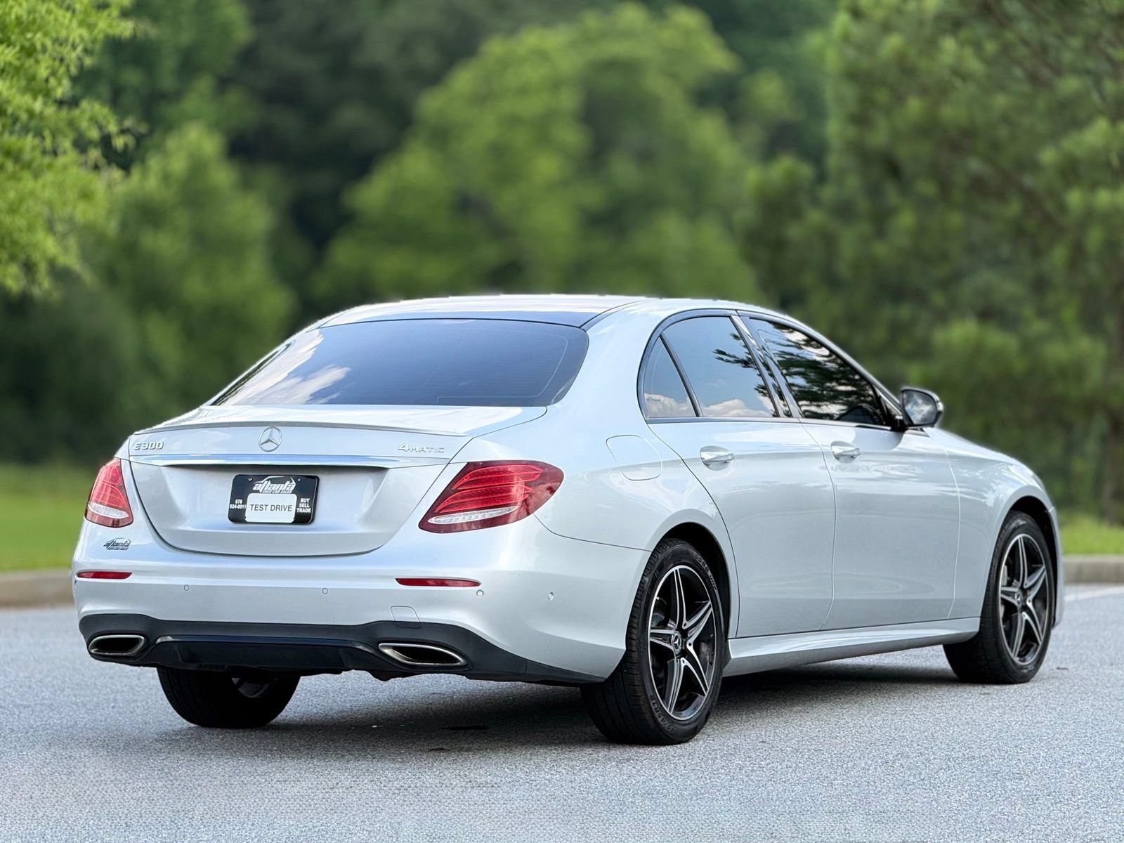 Used 2019 Mercedes-Benz E 300 4MATIC image 11