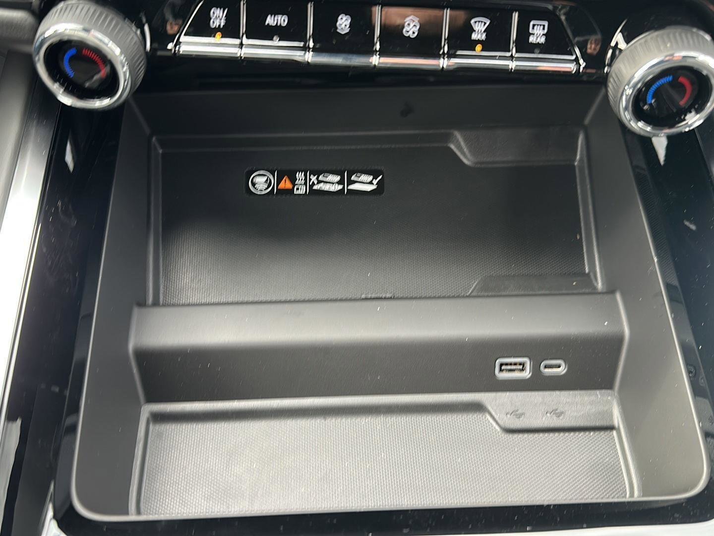 New 2026 Chevrolet Suburban High Country w/ Sun And Tow Package image 15