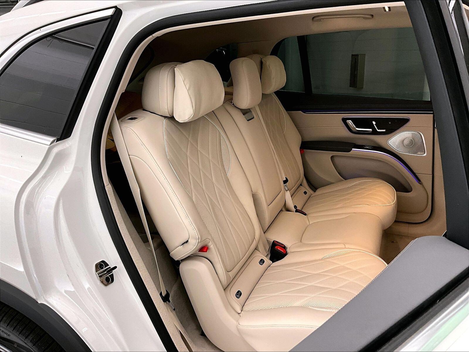New 2026 Mercedes-Benz EQS 400 4MATIC SUV image 13