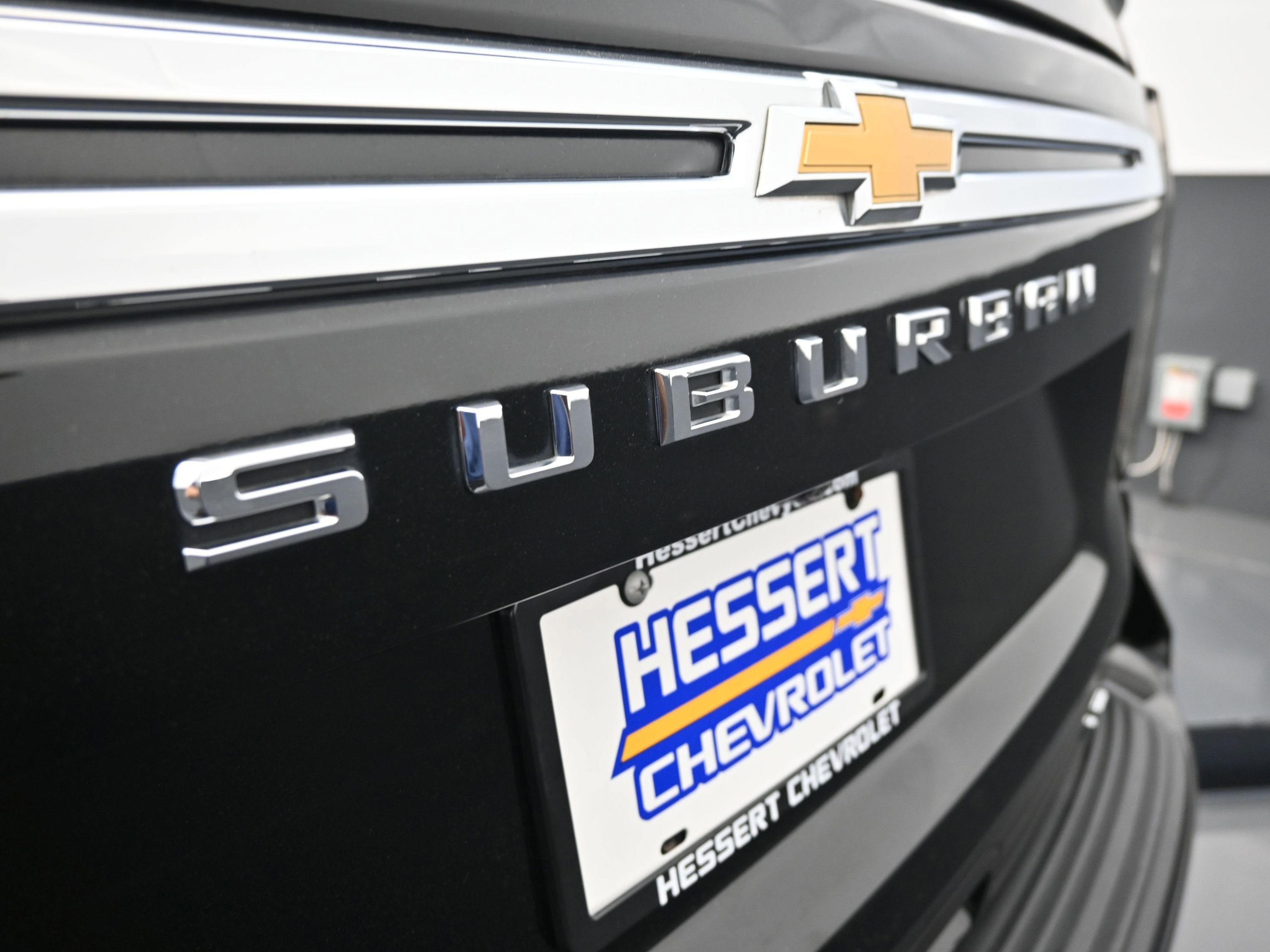 Used 2023 Chevrolet Suburban LT w/ Luxury Package AWD/4WD image 42