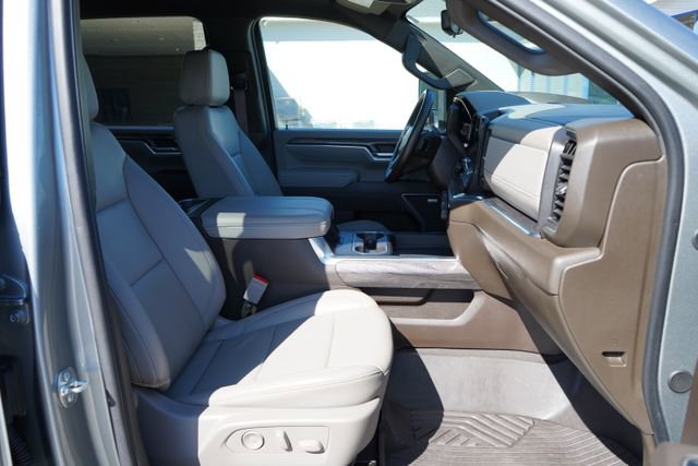 Used 2025 Chevrolet Silverado 2500 LTZ w/ LTZ Premium Package AWD/4WD image 80