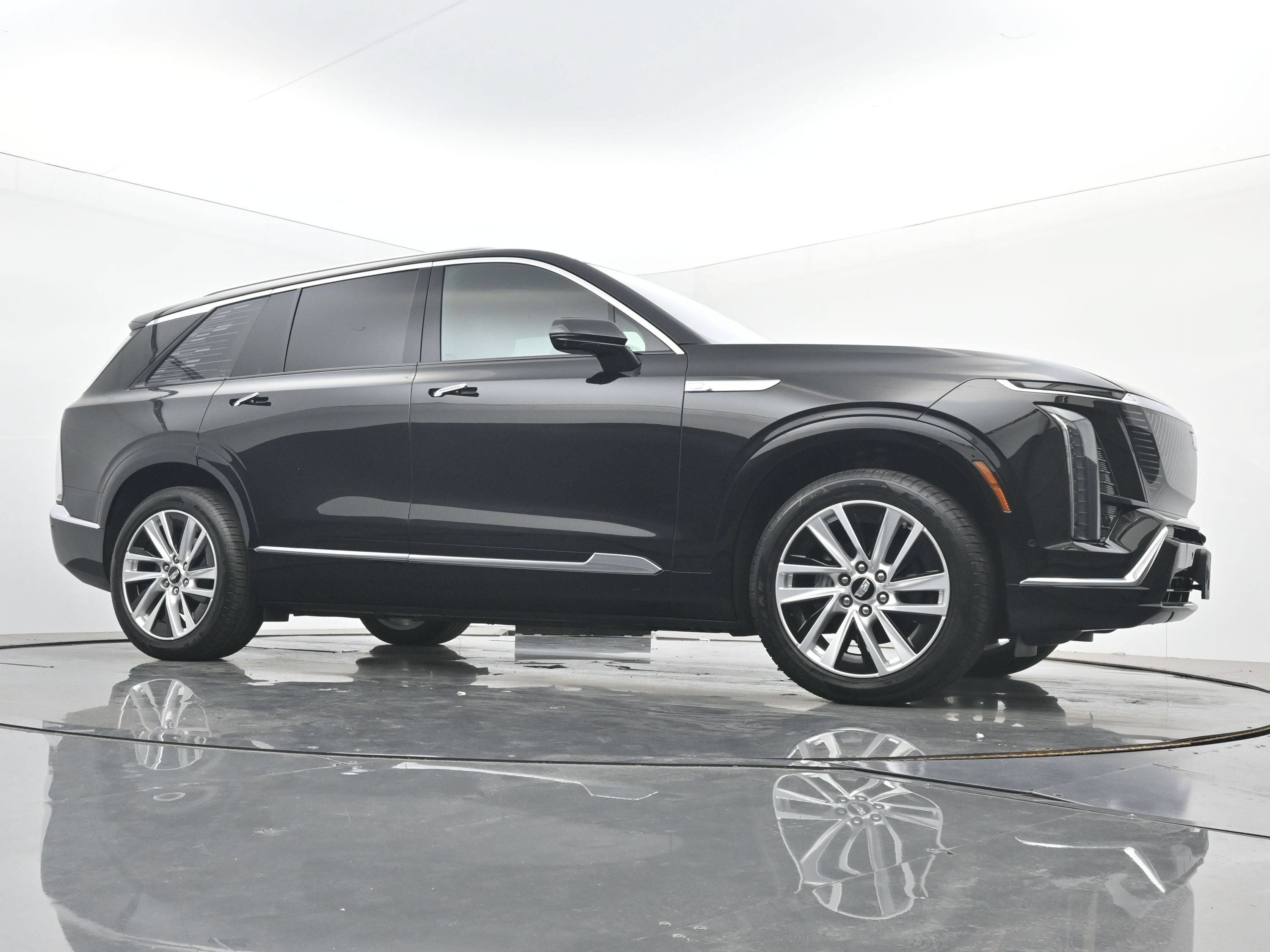 New 2026 Cadillac Vistiq Premium Luxury w/ LPO, Floor Liner Package AWD/4WD image 21