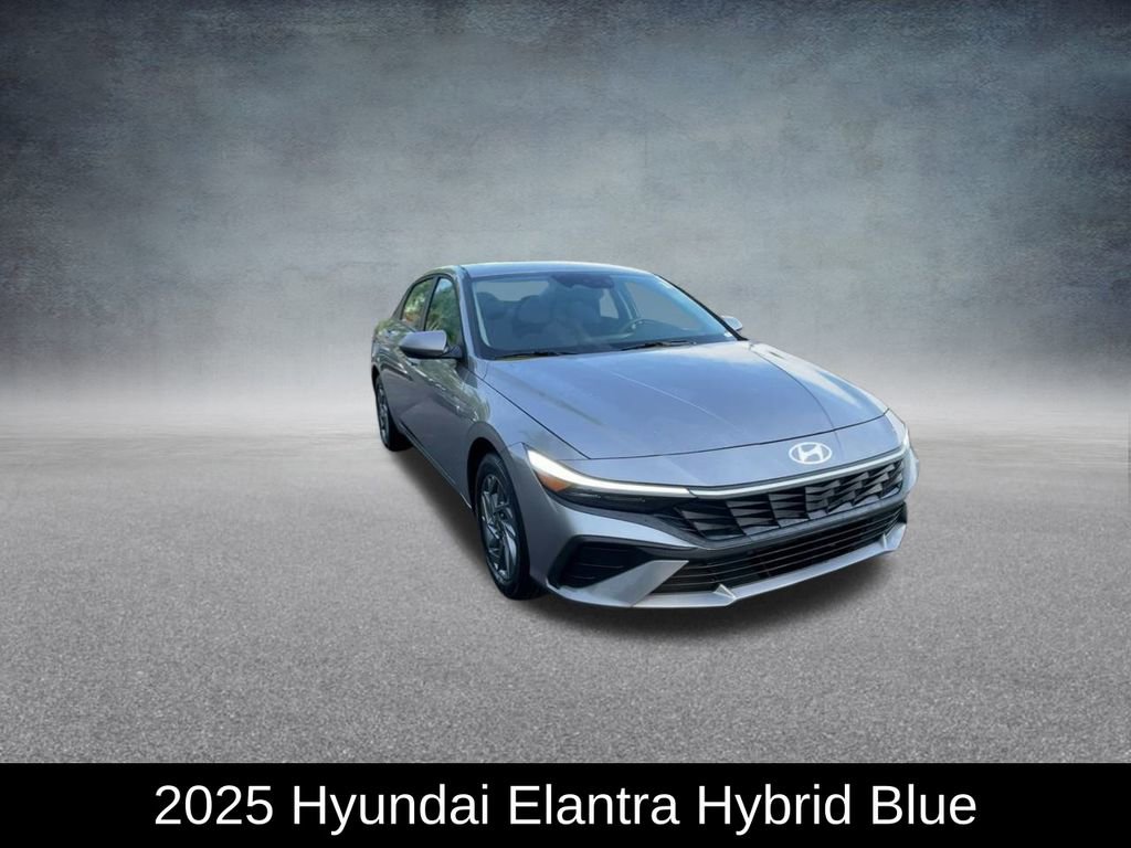 Used 2025 Hyundai Elantra Blue image 3