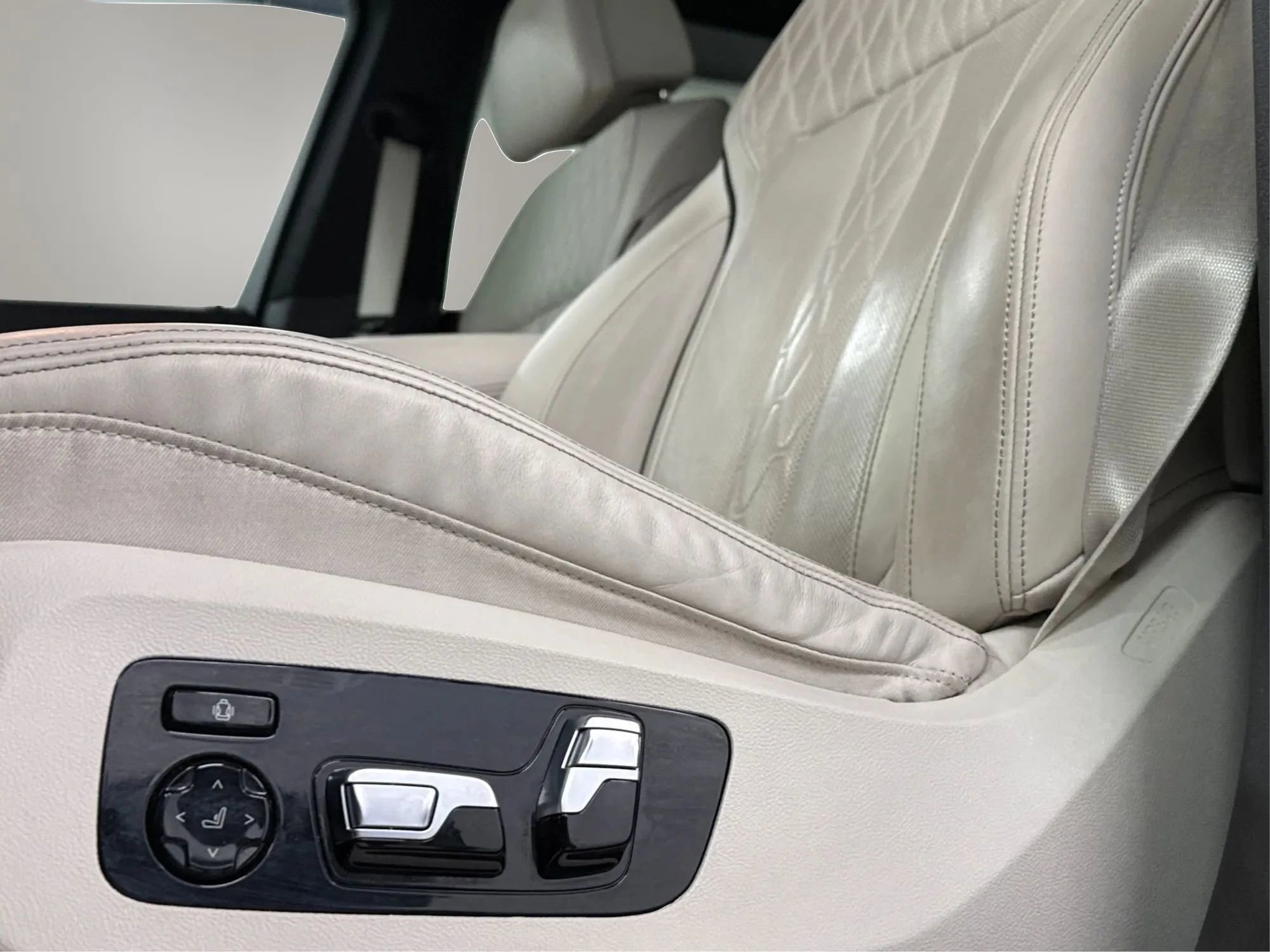 Used 2019 BMW X5 xDrive40i w/ M Sport Package image 20