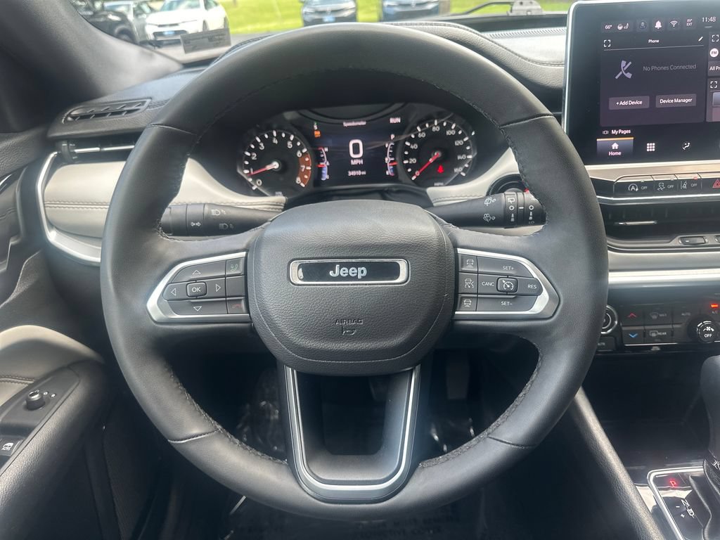 Used 2025 Jeep Compass Limited AWD/4WD image 17