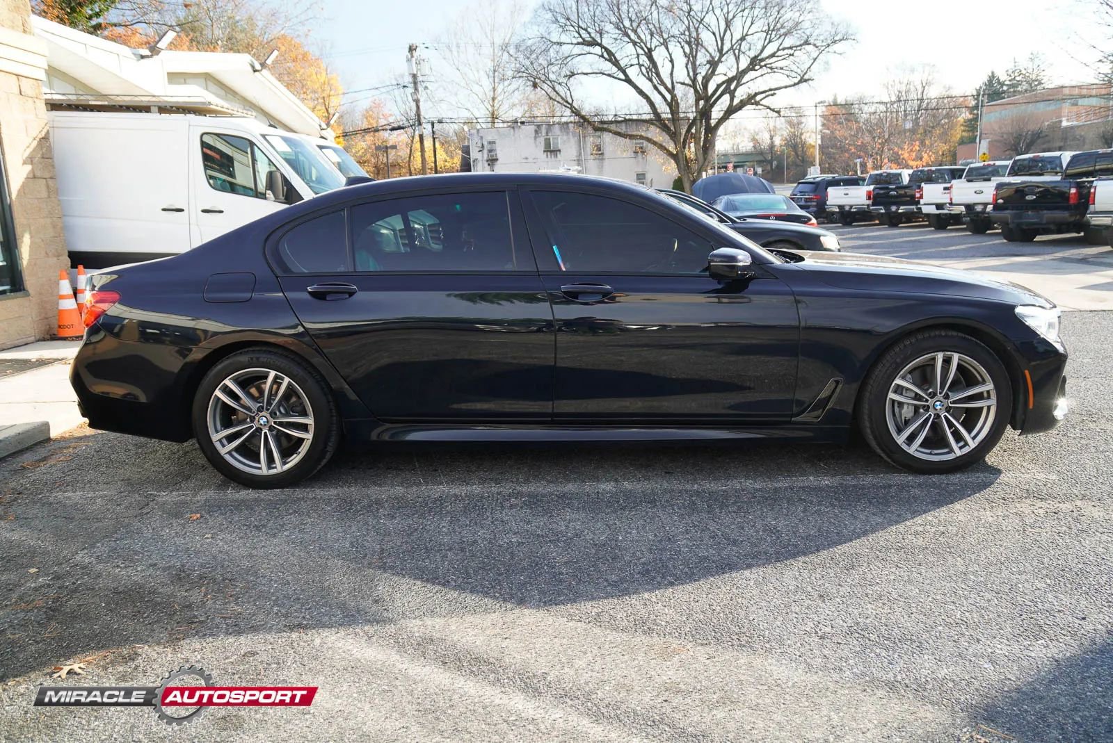 Used 2018 BMW 740i w/ M Sport Package image 8