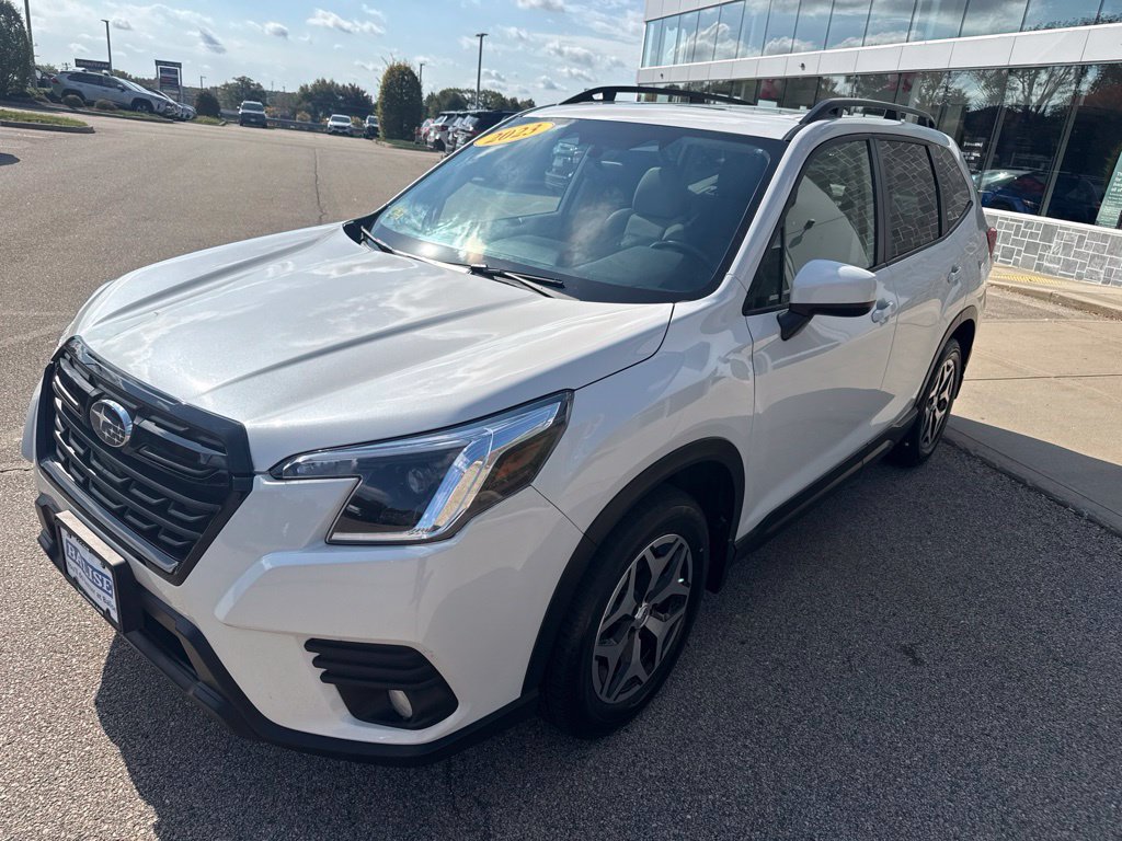 Used 2023 Subaru Forester Premium AWD/4WD image 5