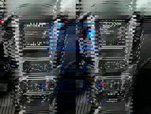 Used 2017 Chevrolet Suburban Premier image 40