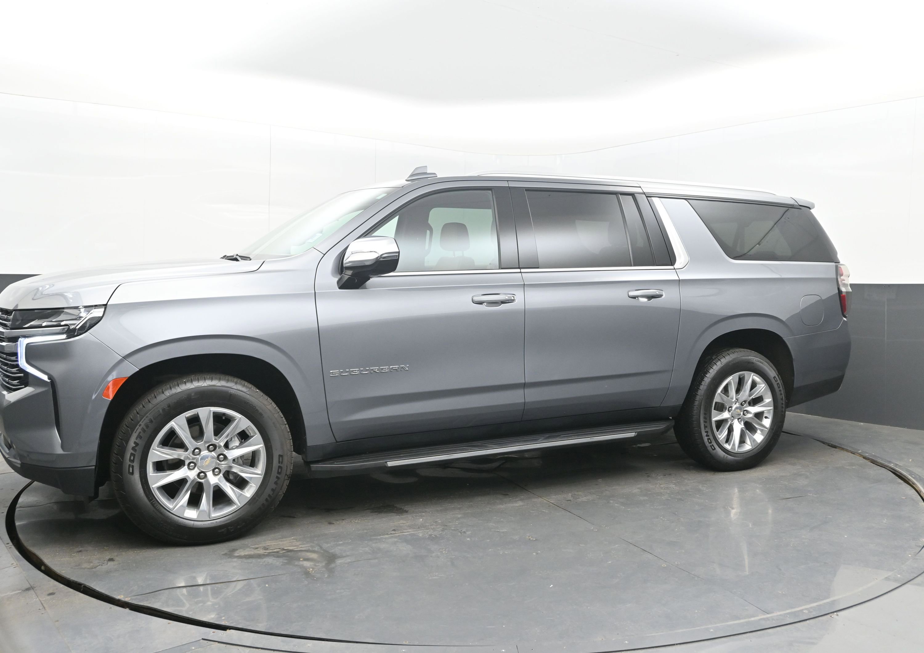 Used 2021 Chevrolet Suburban Premier image 5