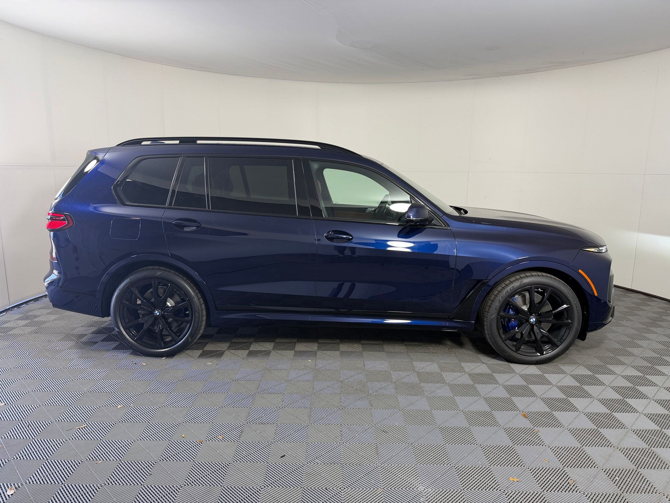 New 2026 BMW X7 xDrive40i w/ Executive Package image 8
