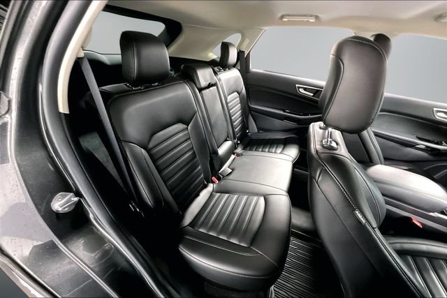 Used 2020 Ford Edge SEL w/ Convenience Package FWD image 23
