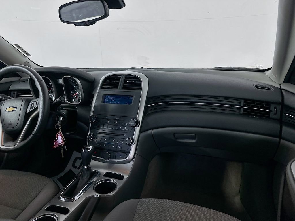 Used 2015 Chevrolet Malibu LS image 18