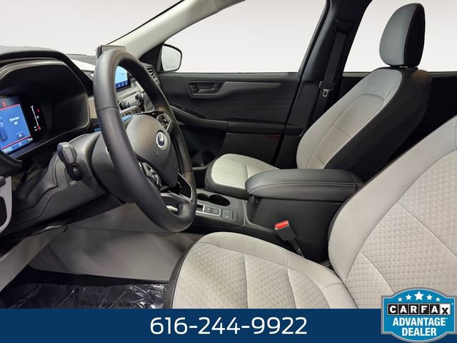 Used 2023 Ford Escape Active AWD/4WD image 5