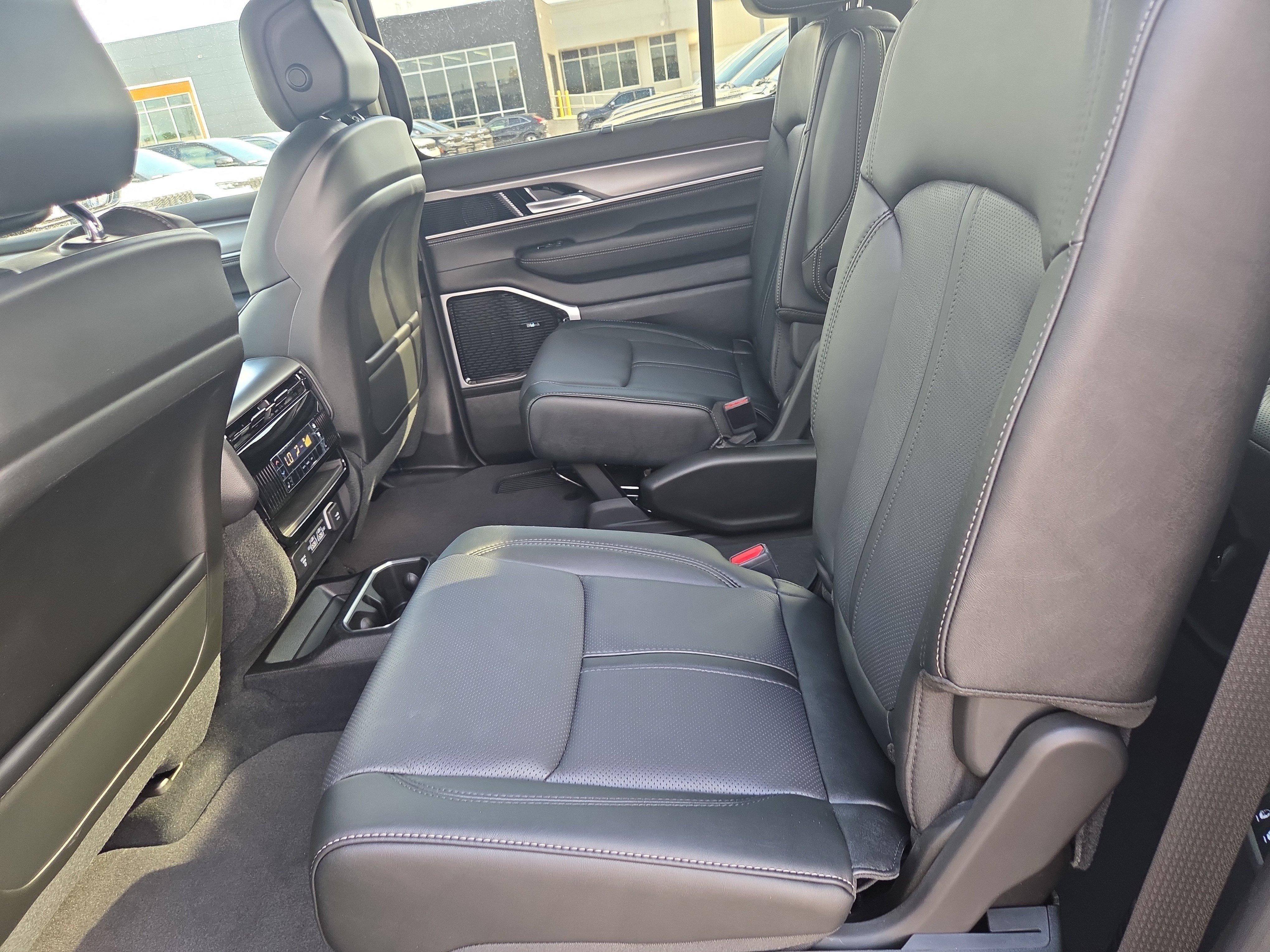 New 2026 Jeep Grand Wagoneer Limited AWD/4WD image 7