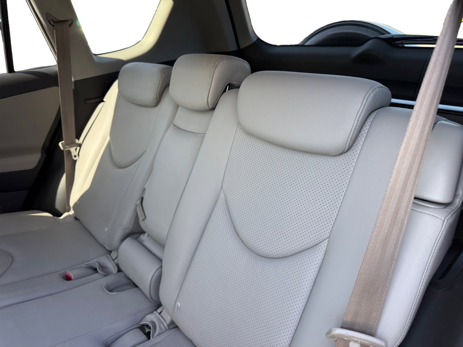 Used 2007 Toyota RAV4 Limited FWD image 16