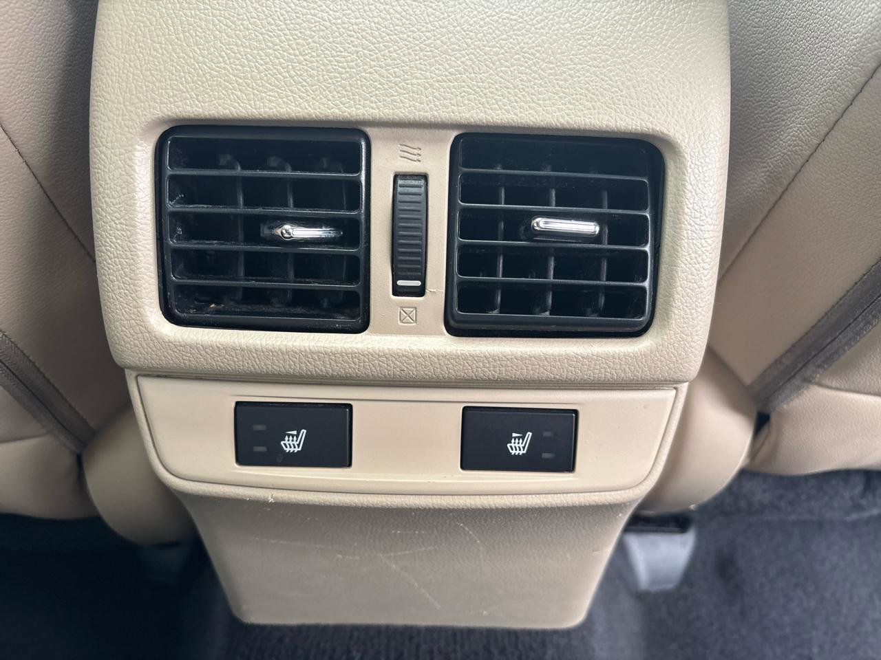 Used 2017 Subaru Outback 2.5i Limited image 39