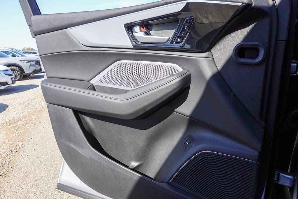 New 2026 Acura MDX SH-AWD image 13