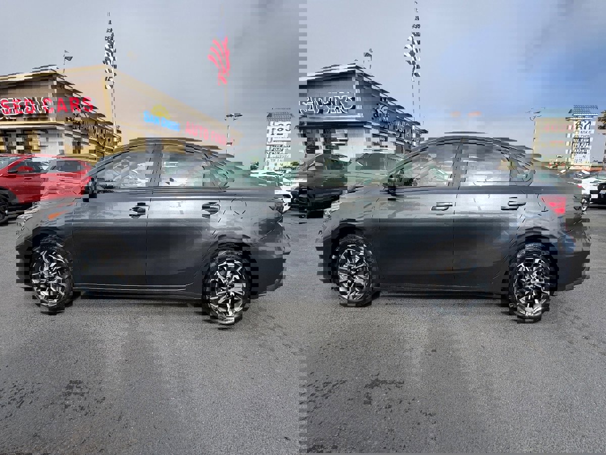 Used 2024 Kia Forte LXS image 8