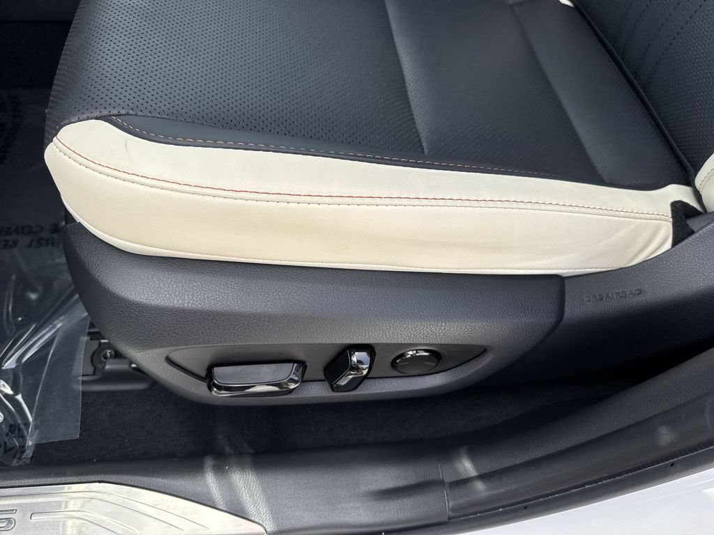 Used 2024 Lexus NX 250 FWD image 41