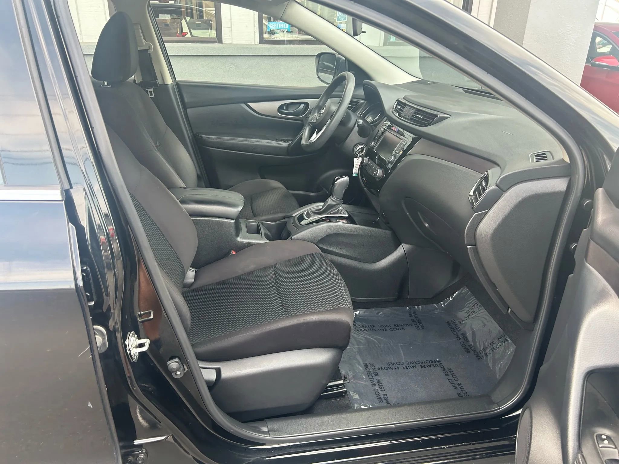 Used 2020 Nissan Rogue Sport S image 20