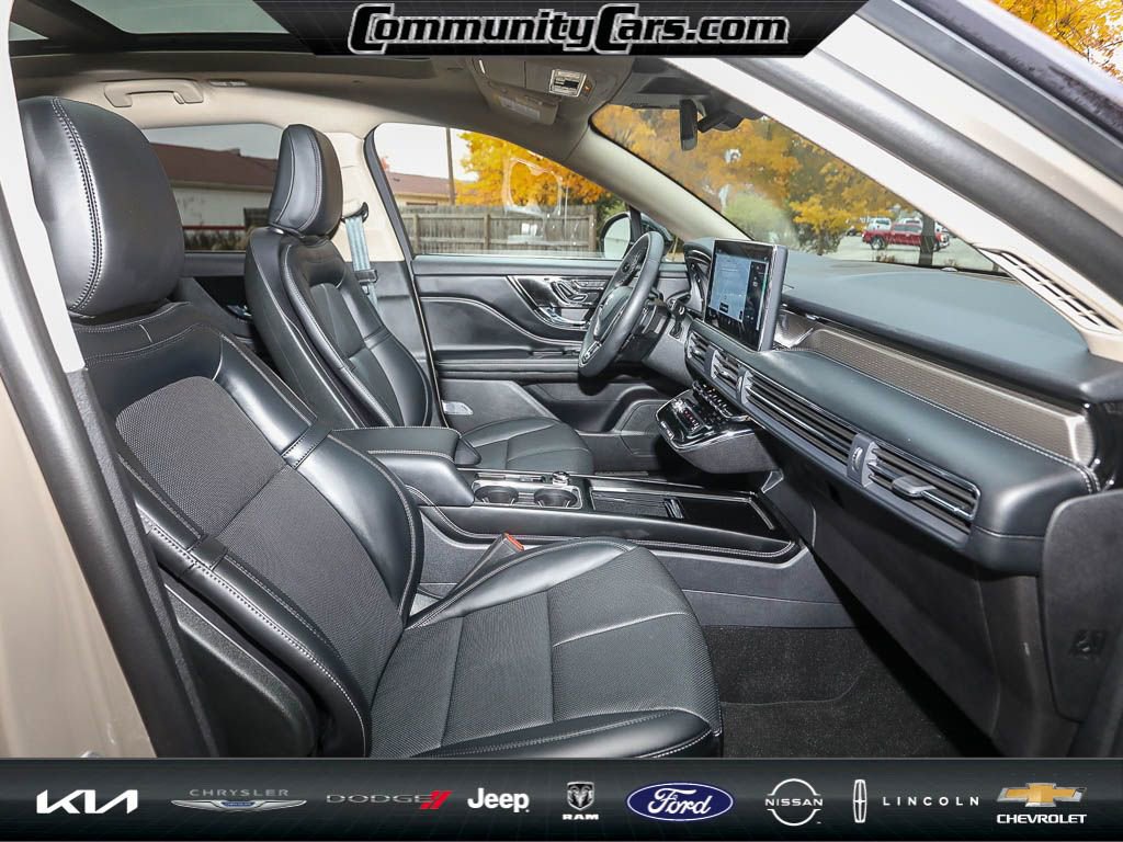 Certified 2025 Lincoln Corsair Grand Touring w/ Equipment Group 301A image 22