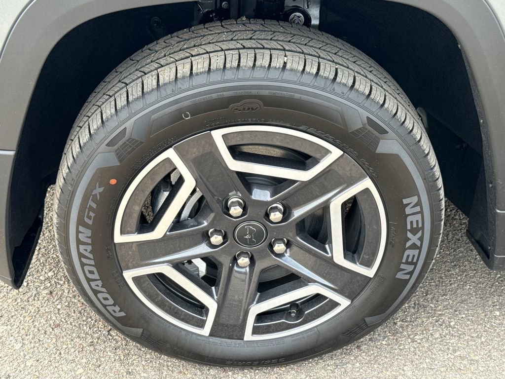 New 2026 Jeep Cherokee Laredo AWD/4WD image 7
