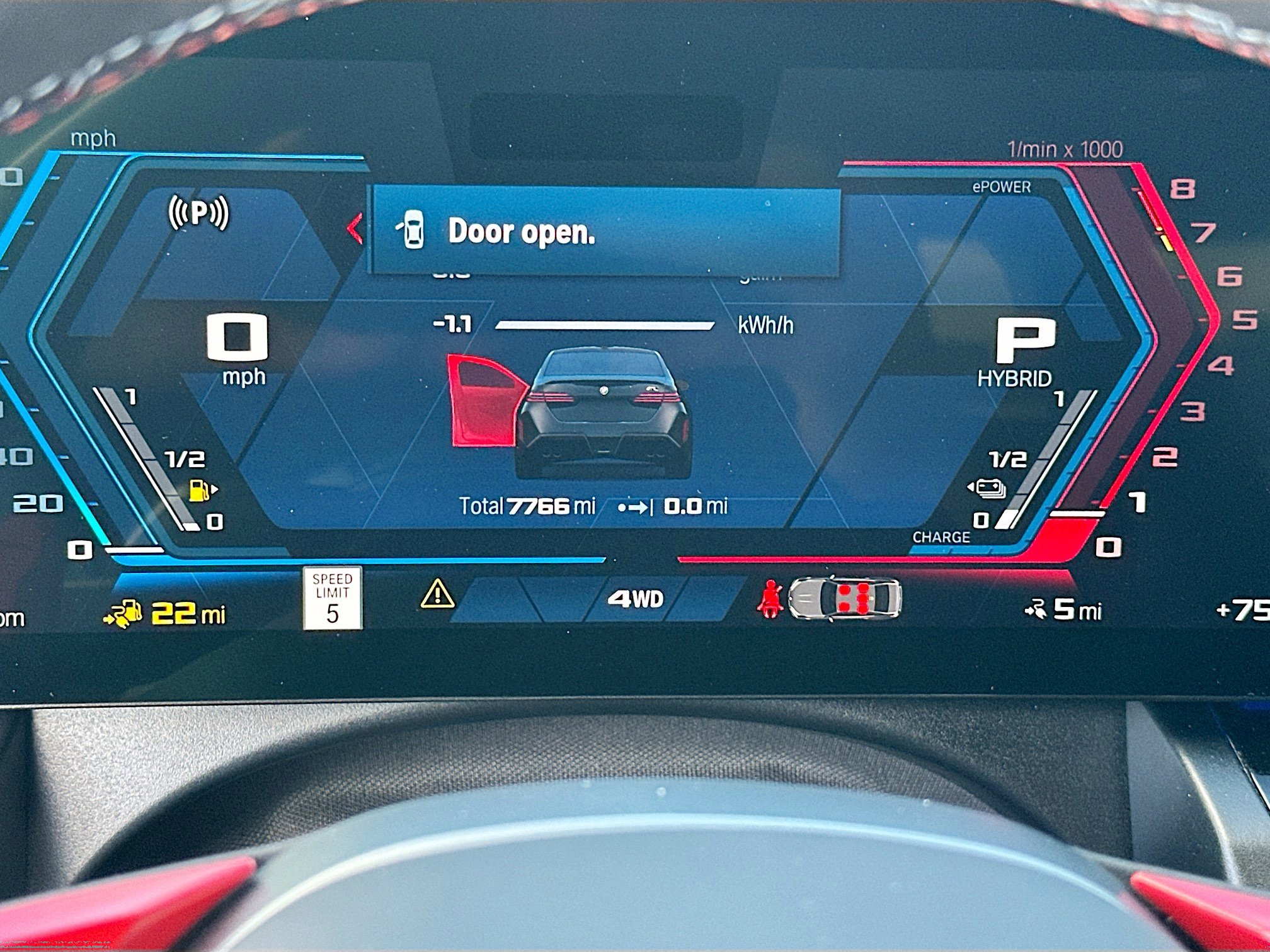 Used 2025 BMW M5 w/ Executive Package image 11