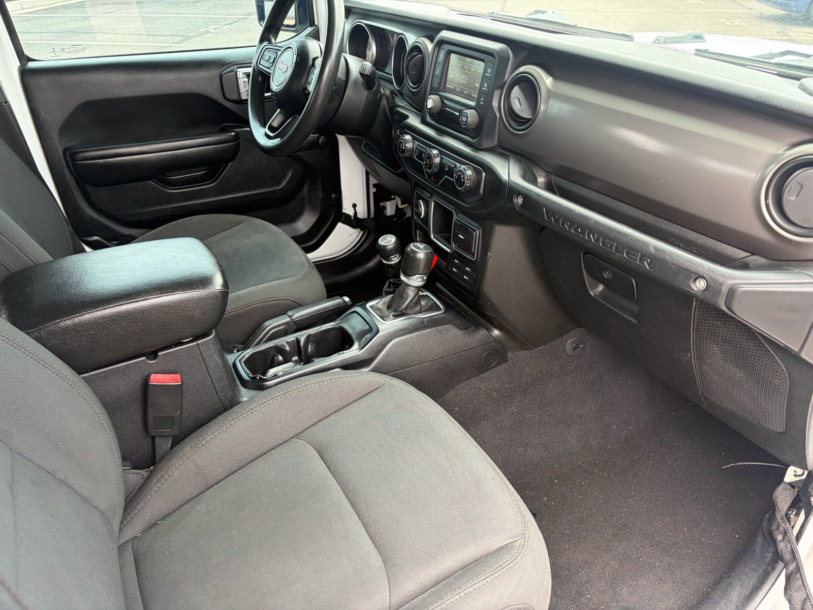 Used 2018 Jeep Wrangler Unlimited Sport AWD/4WD image 34