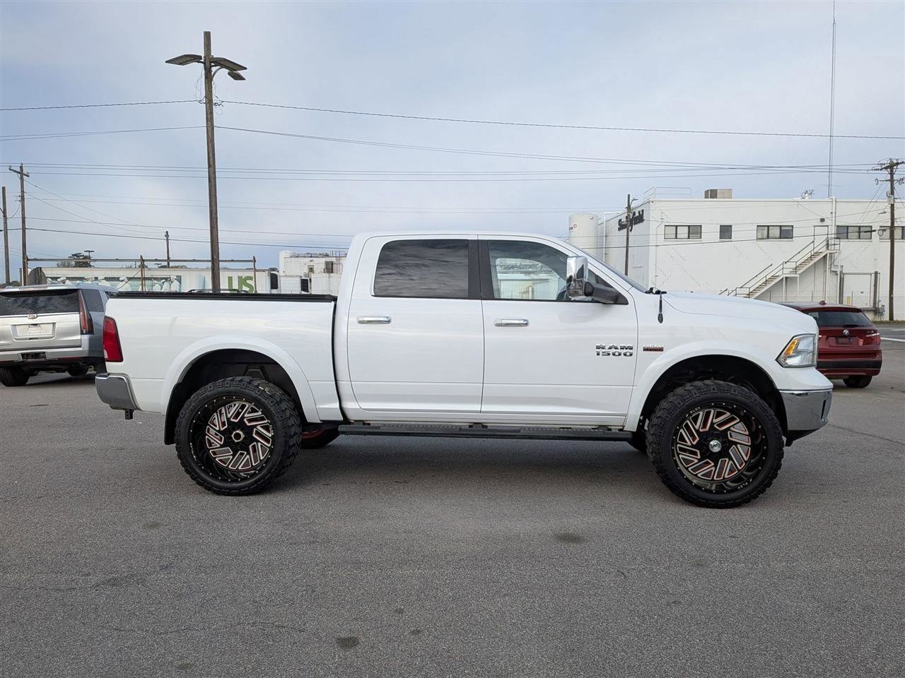 Used 2018 RAM 1500 SLT image 6