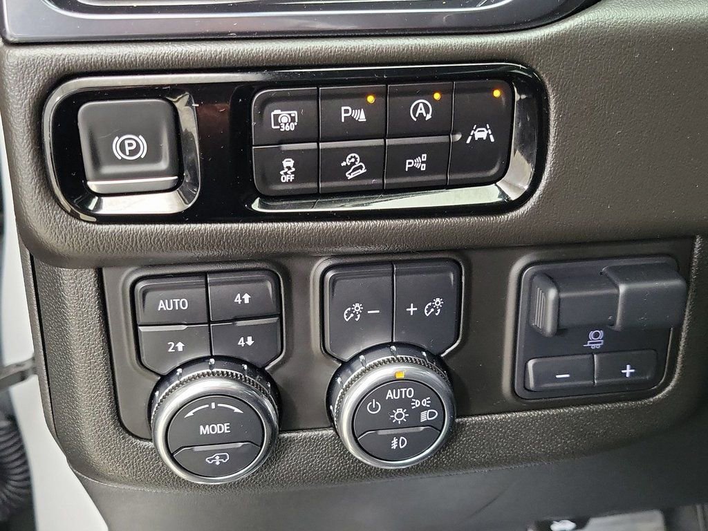 Certified 2025 GMC Yukon XL AT4 w/ AT4 Premium Plus Package image 19