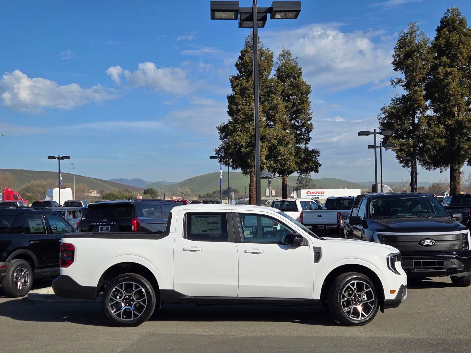 New 2026 Ford Maverick Lariat AWD/4WD image 3