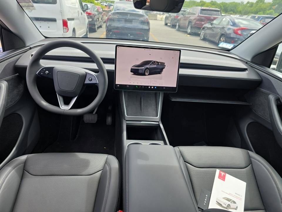 Used 2026 Tesla Model Y AWD image 11