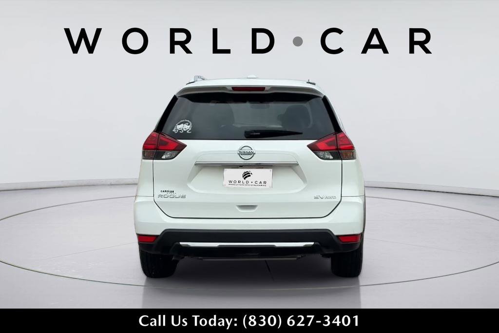 Used 2017 Nissan Rogue SV AWD/4WD image 6