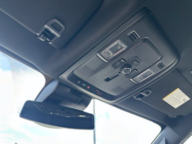 Certified 2025 GMC Yukon Denali AWD/4WD image 27