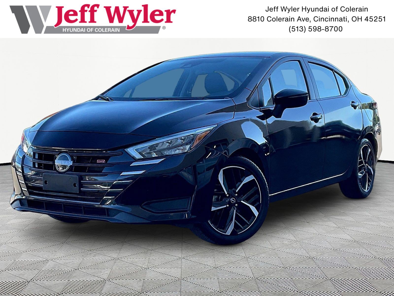 Used 2024 Nissan Versa SR FWD image 1