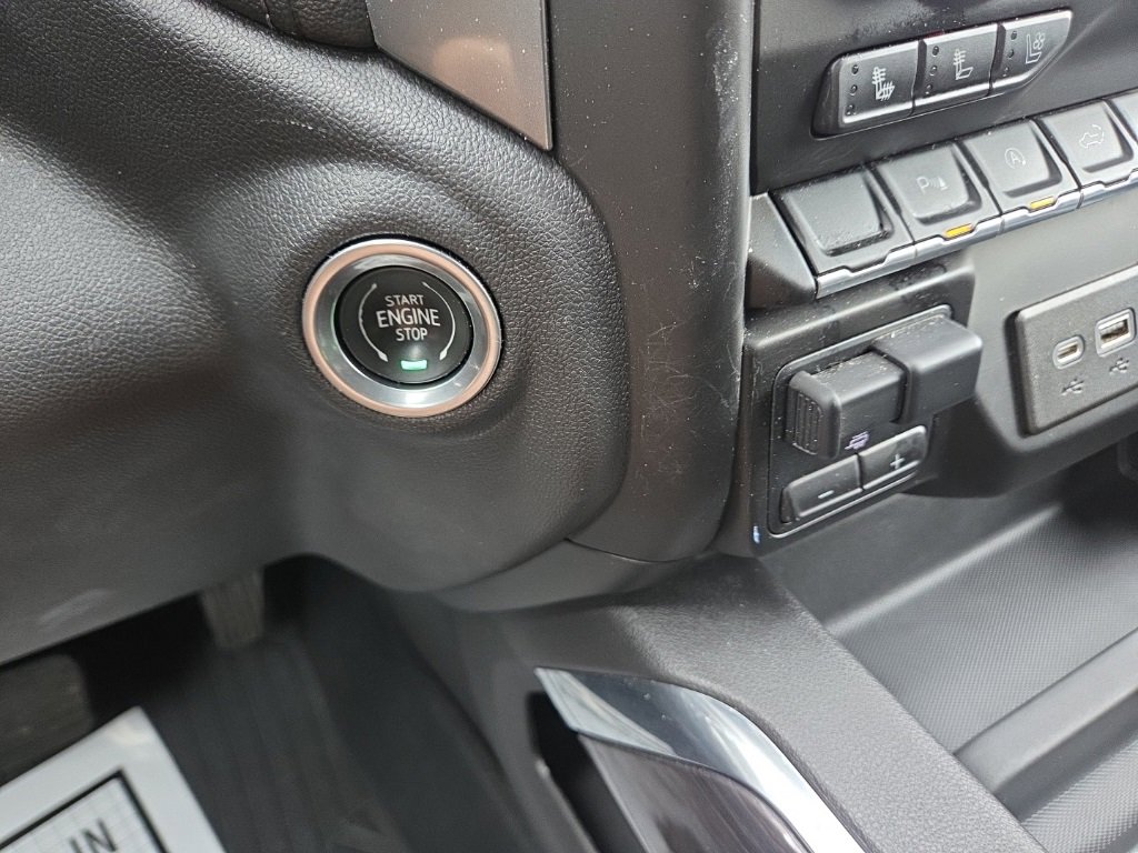 Used 2022 Chevrolet Silverado 1500 LTZ image 24