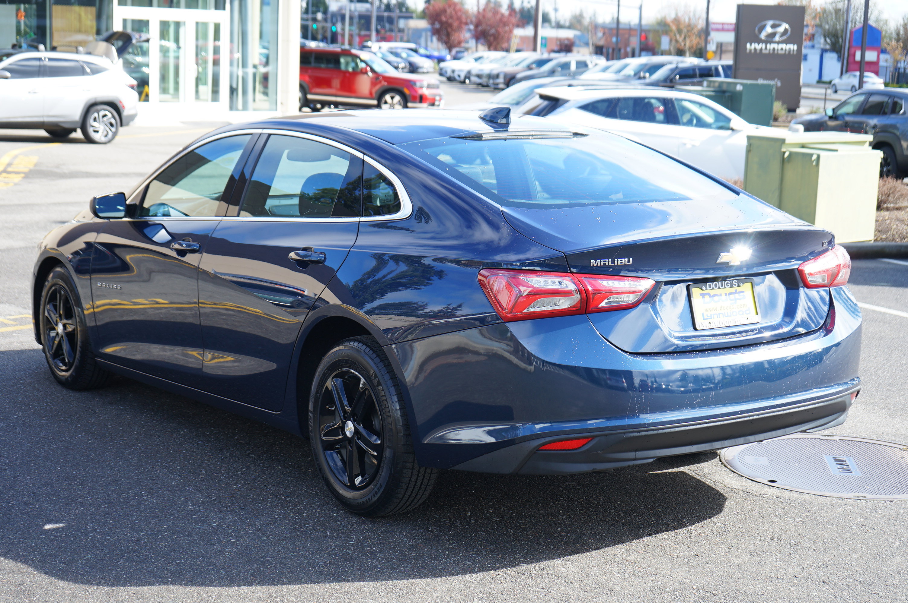 Used 2022 Chevrolet Malibu LT FWD image 6