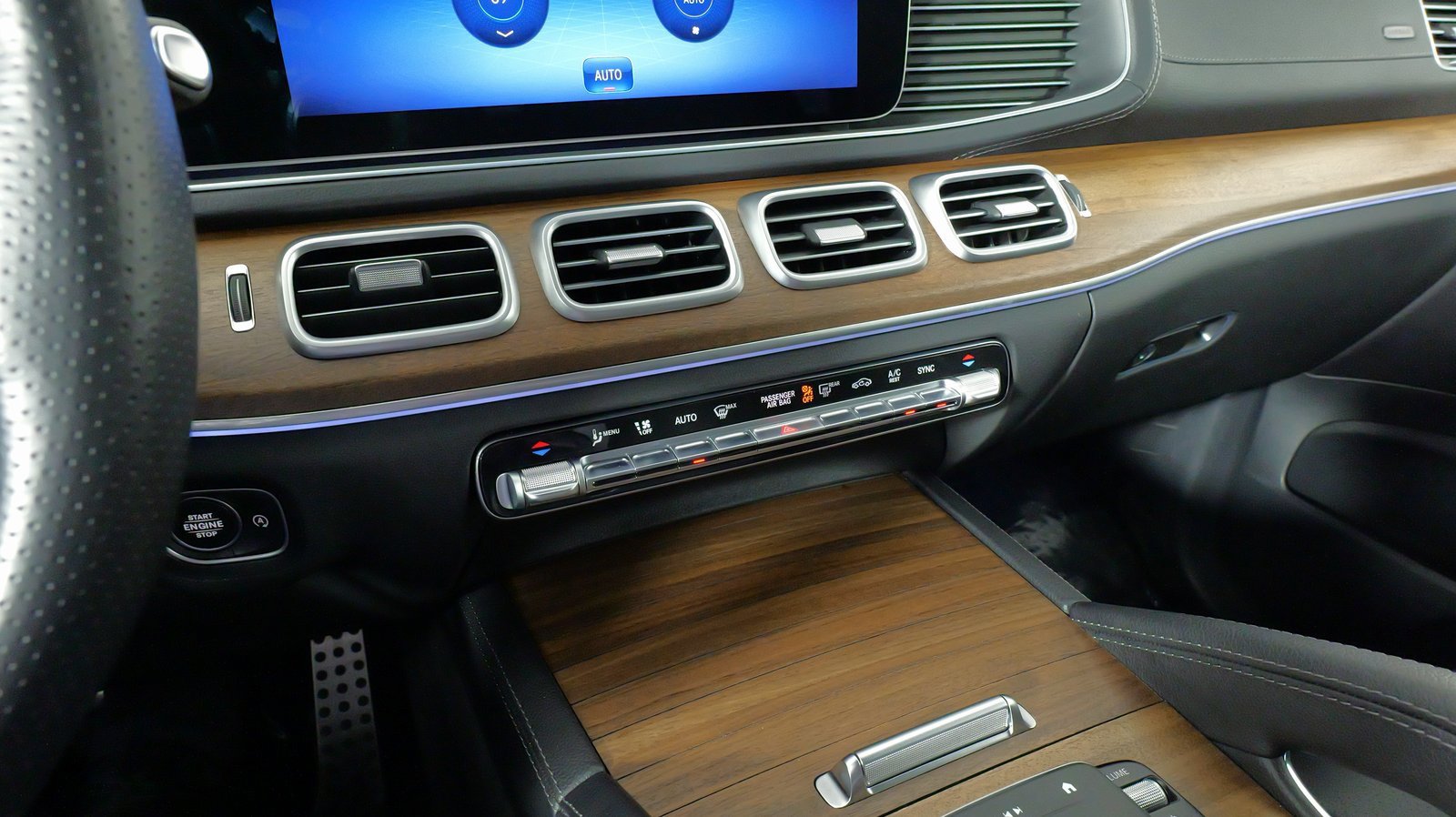 Used 2024 Mercedes-Benz GLS 450 4MATIC w/ AMG Line Exterior image 64