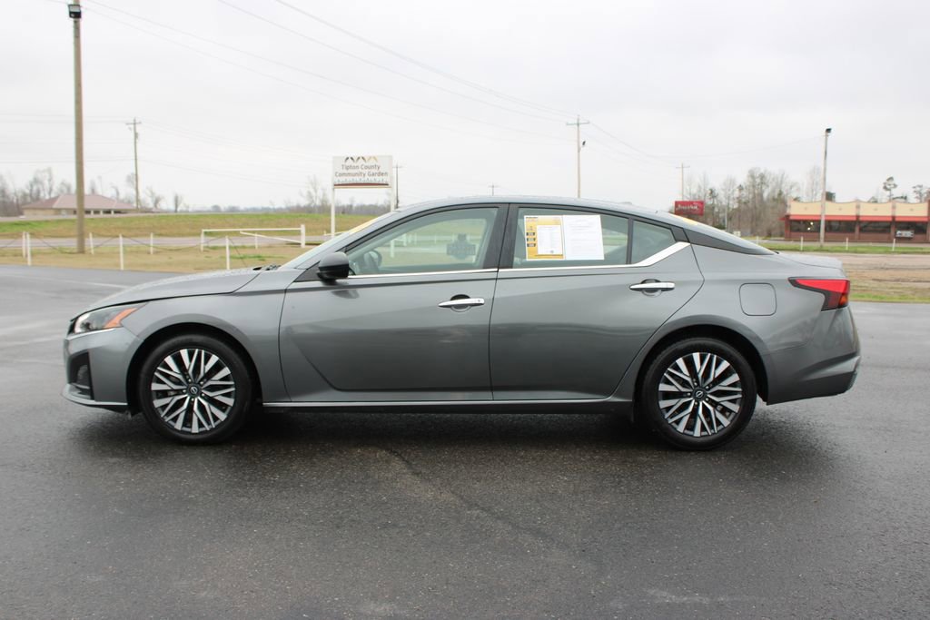 Used 2024 Nissan Altima 2.5 SV FWD image 6