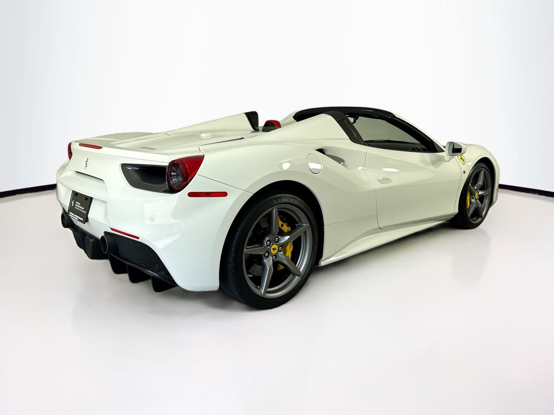 Certified 2018 Ferrari 488 Spider Base image 7