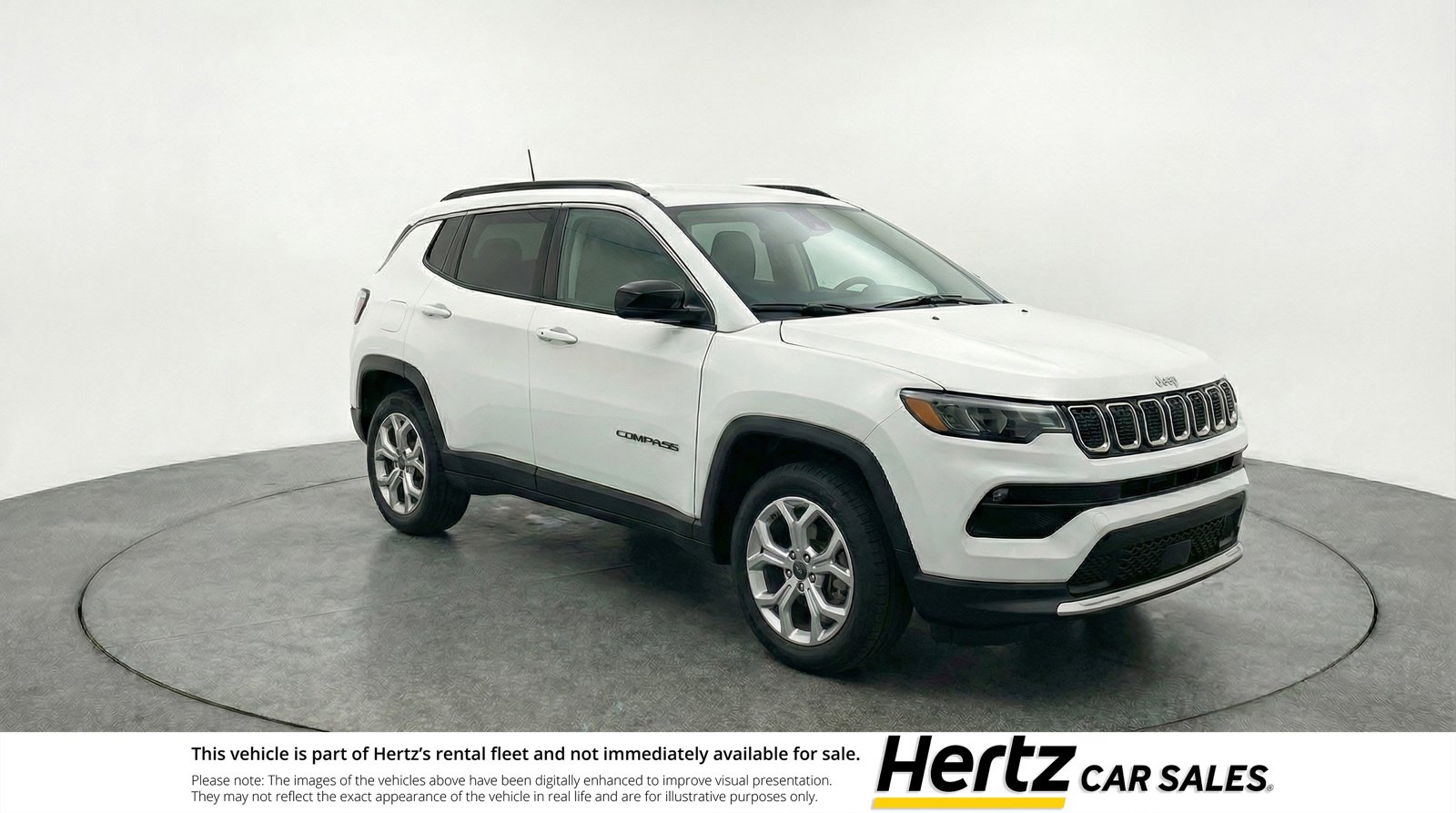 Used 2025 Jeep Compass Latitude image 1