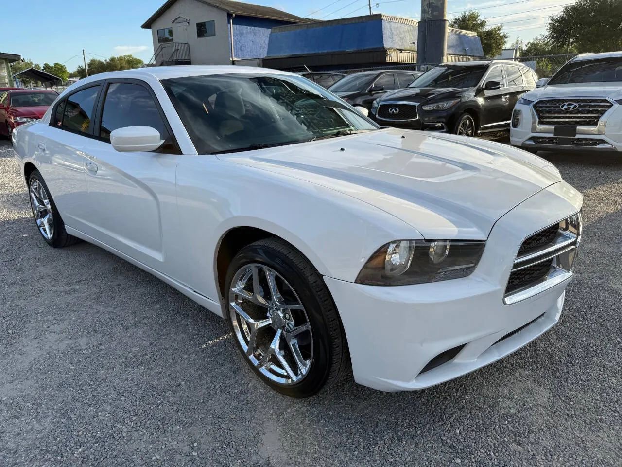 Used 2014 Dodge Charger SE RWD image 7