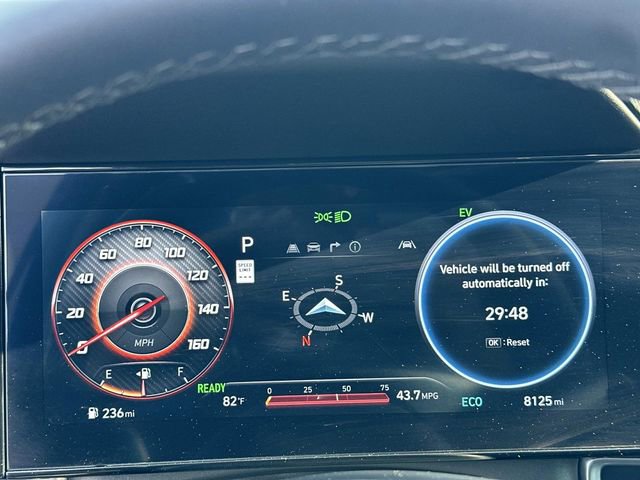 Used 2025 Hyundai Elantra Limited image 30