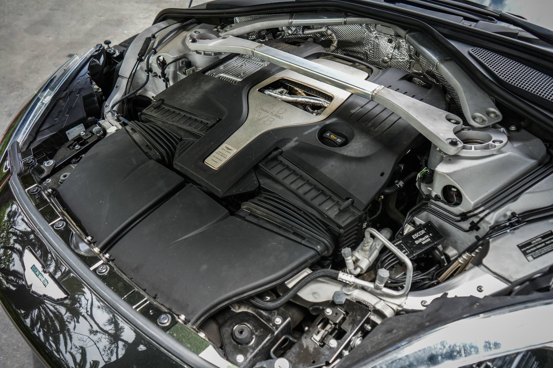 Used 2022 Aston Martin DBX AWD/4WD image 12