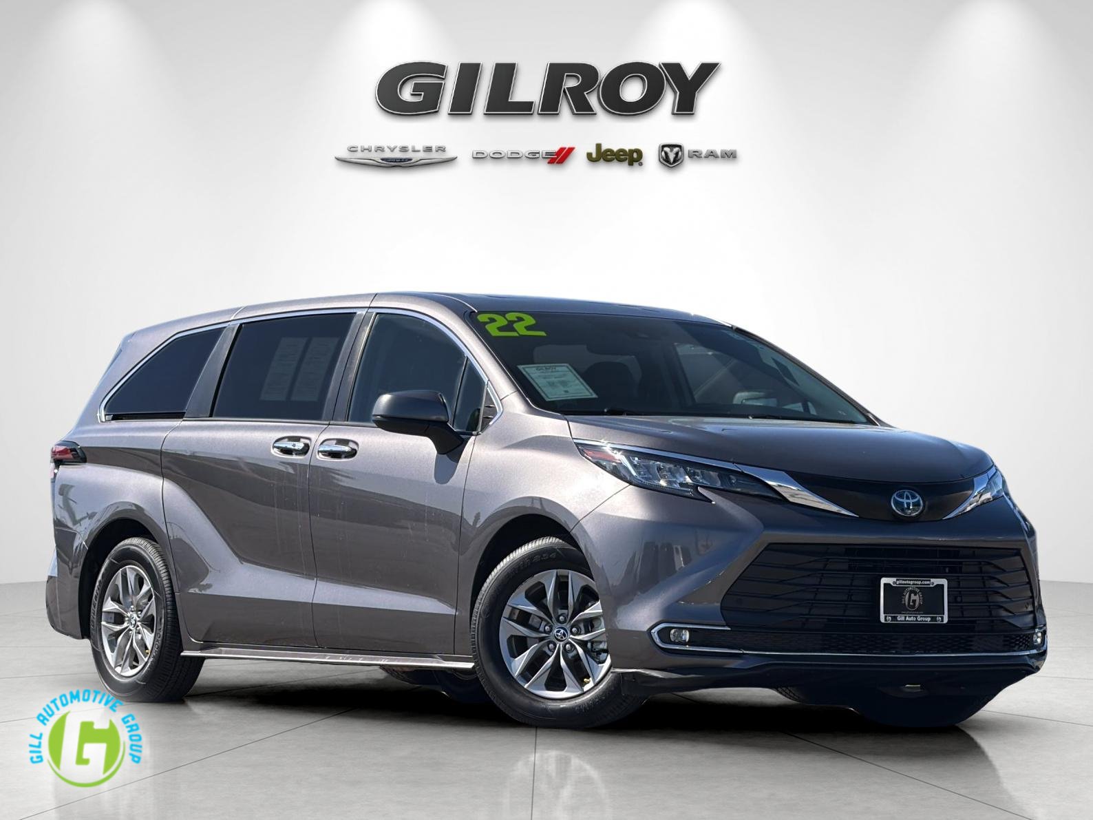 Used 2022 Toyota Sienna XLE