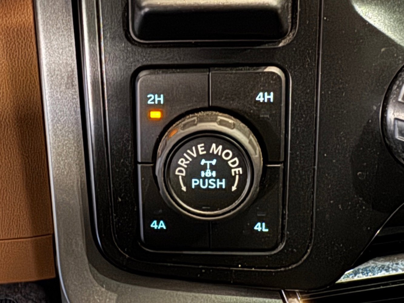 Used 2022 Ford F150 Lariat w/ Equipment Group 502A High image 39
