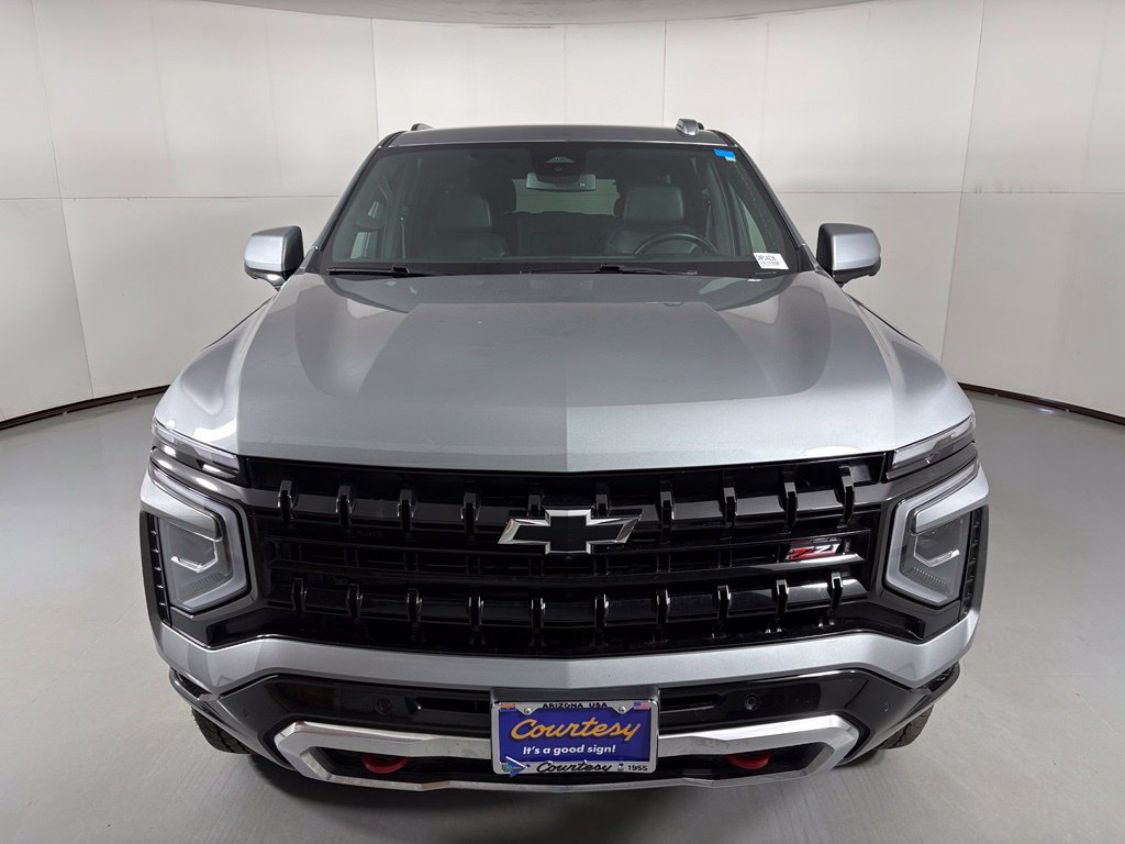 Used 2025 Chevrolet Suburban Z71 AWD/4WD image 4