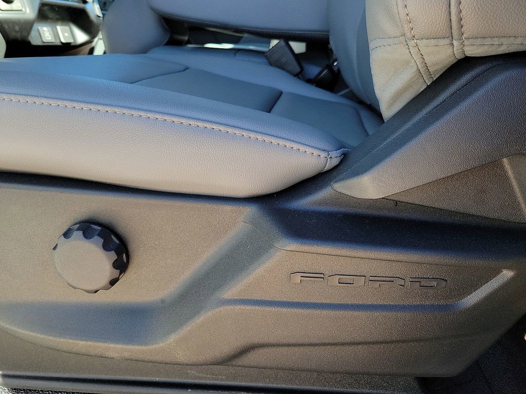 New 2026 Ford F550 4x4 Regular Cab Super Duty image 20